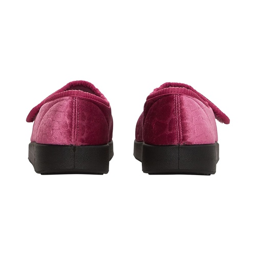  Silverts 15350 Adjustable Closure Slippers