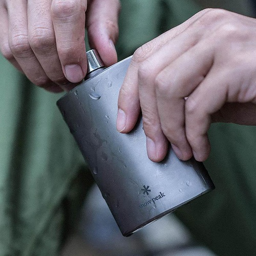  Snow Peak Titanium Flask - Medium - Hike & Camp