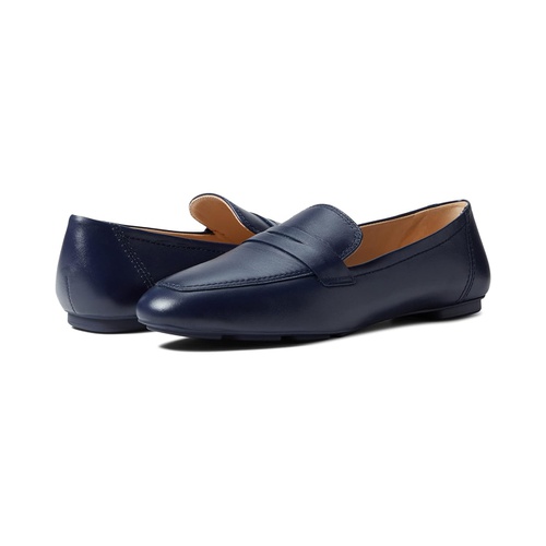  Stuart Weitzman Jet Loafer