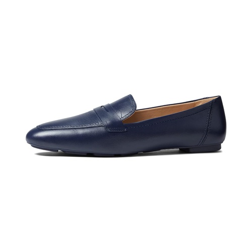  Stuart Weitzman Jet Loafer