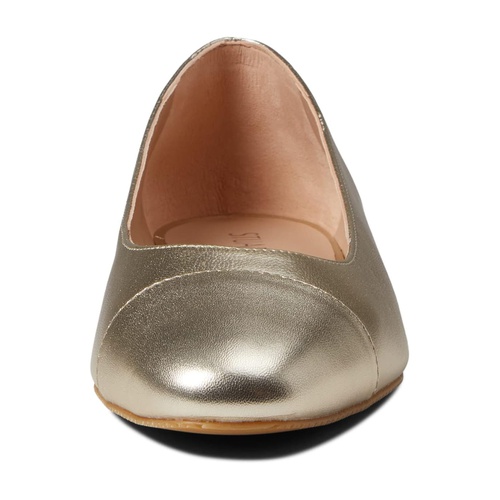  Stuart Weitzman Pearl Flat