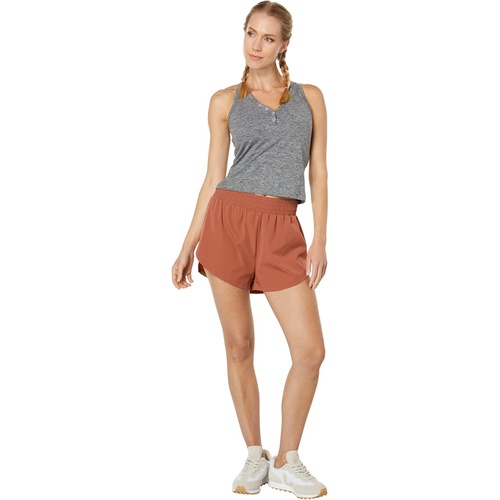  THRIVE SOCIETE Hi-Lo Run Shorts