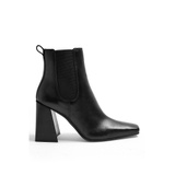 HARBOUR LEATHER BLACK CHELSEA BOOTS