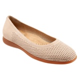 Trotters Darcey Skimmer Flat_SAND PERFORATED LEATHER