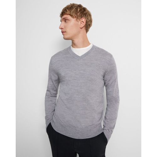 띠어리 Theory V-Neck Sweater in Regal Wool