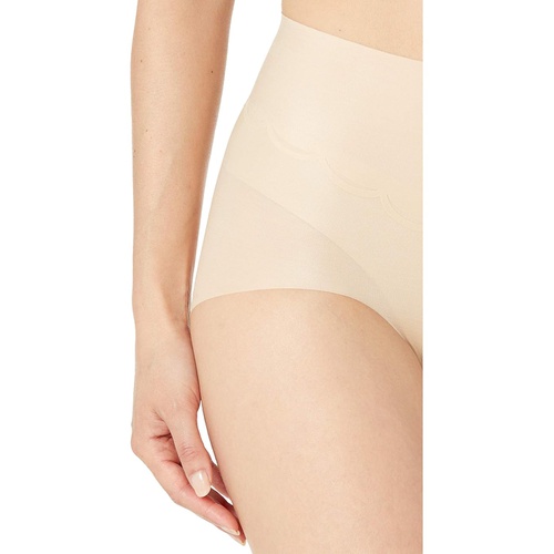  Wacoal Inside Edit Shaping Brief