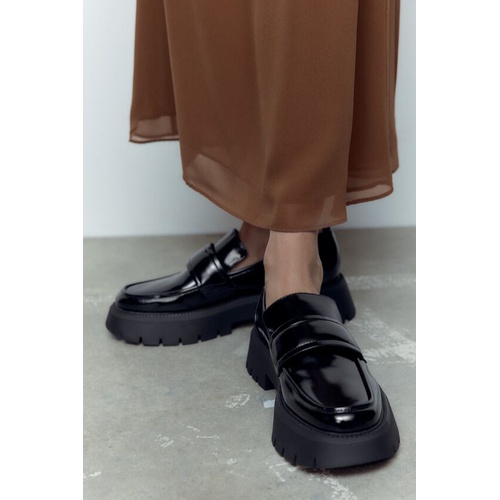 자라 Zara LUG SOLE LOAFERS