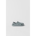 Zara KIDS/ SOLID COLOR RUBBERIZED CLOGS