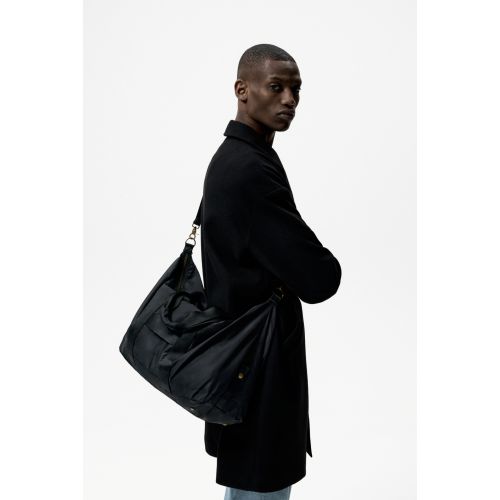 자라 Zara TECHNICAL DUFFLE BAG