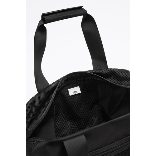 자라 Zara TECHNICAL DUFFLE BAG