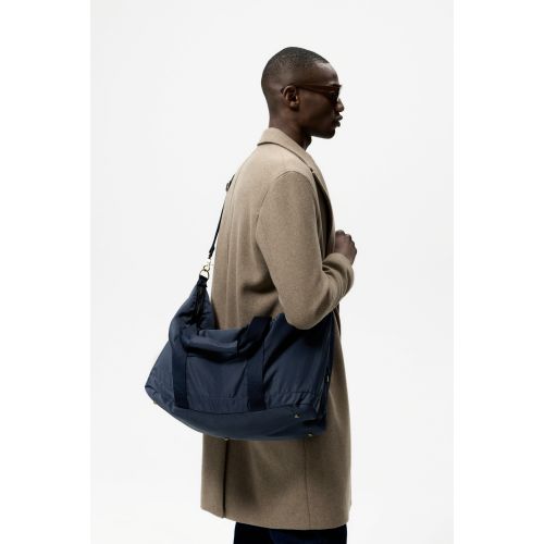 자라 Zara TECHNICAL DUFFLE BAG