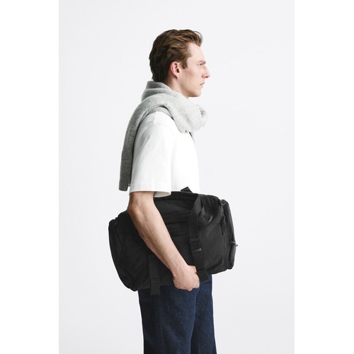 자라 Zara TECHNICAL DUFFLE BAG