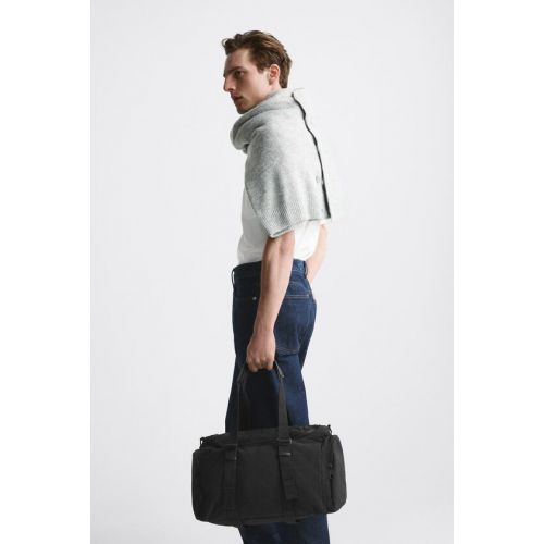 자라 Zara TECHNICAL DUFFLE BAG