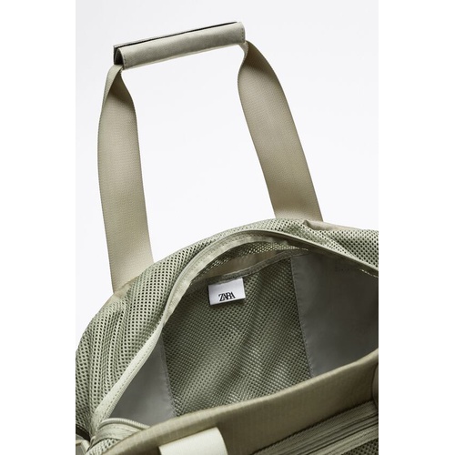 자라 Zara TECHNICAL DUFFLE BAG