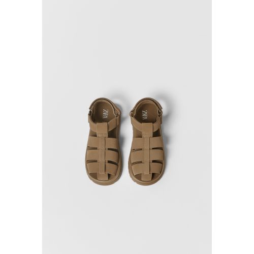 자라 Zara KIDS/ LUG SOLE LEATHER FISHERMAN SANDALS