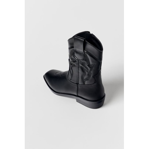 자라 Zara KIDS/ LEATHER COWBOY ANKLE BOOTS