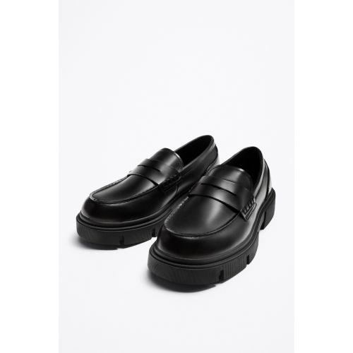 자라 Zara CHUNKY SOLE LOAFERS