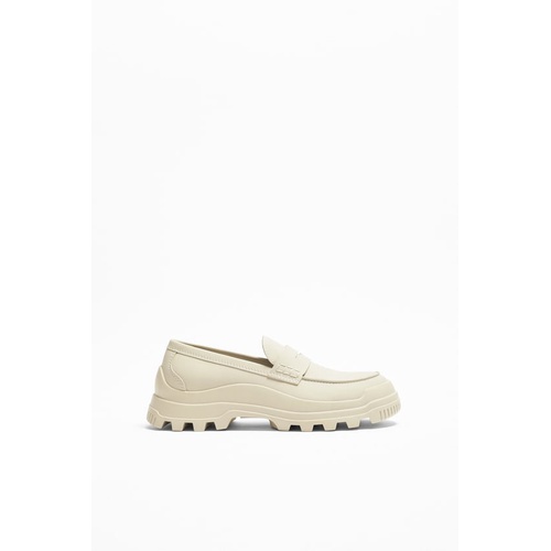 자라 Zara RUBBERIZED LOAFERS