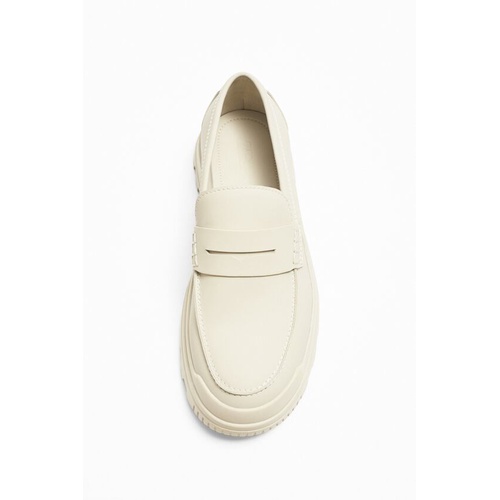 자라 Zara RUBBERIZED LOAFERS