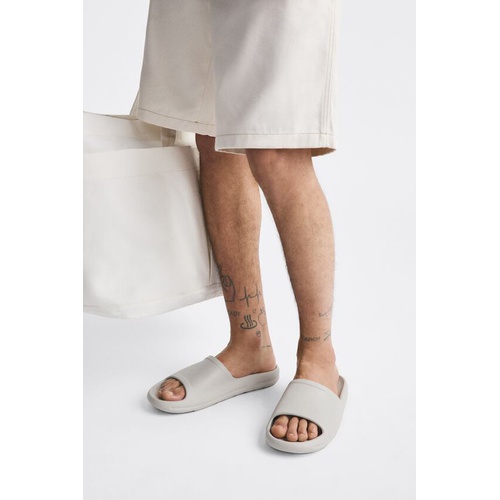 자라 Zara VOLUMINOUS SANDALS