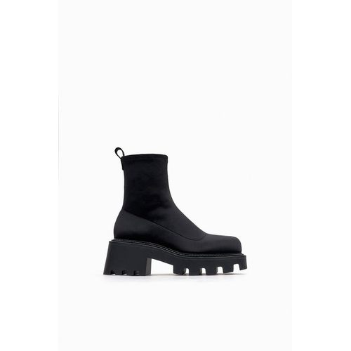 자라 Zara FABRIC LUG SOLE ANKLE BOOTS