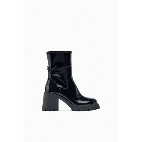 자라 Zara FAUX PATENT LEATHER HEELED LUG SOLE ANKLE BOOTS