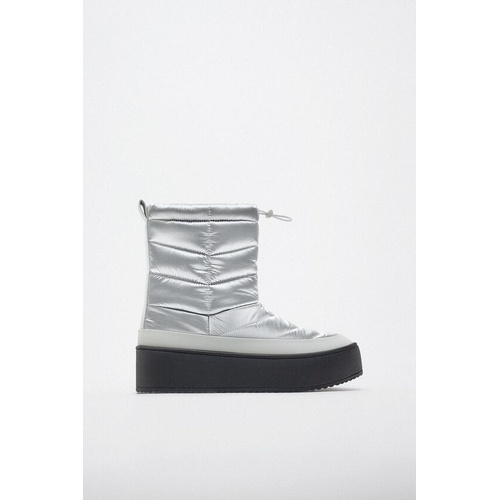 자라 Zara QUILTED ATHLETIC BOOTS