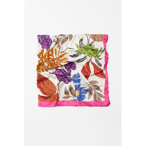 자라 Zara SATIN EFFECT PRINTED HANDKERCHIEF