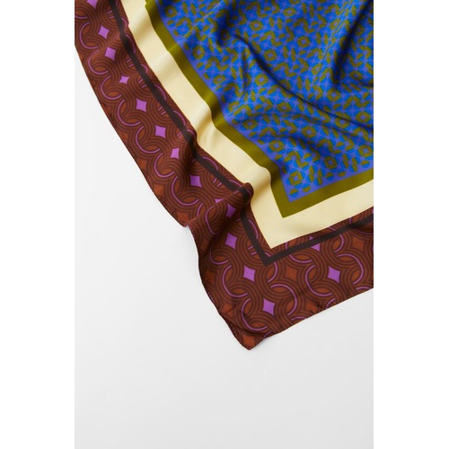 자라 Zara SATIN EFFECT PRINTED SCARF