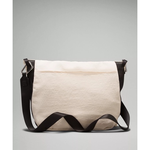 룰루레몬 Lululemon Clean Lines Crossbody Bag 2.8L