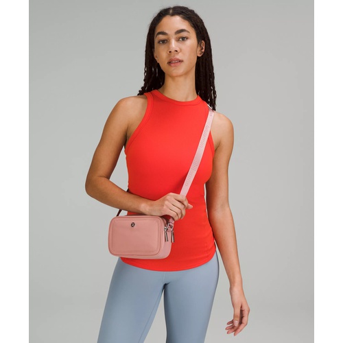 룰루레몬 Lululemon Crossbody Camera Bag 2L